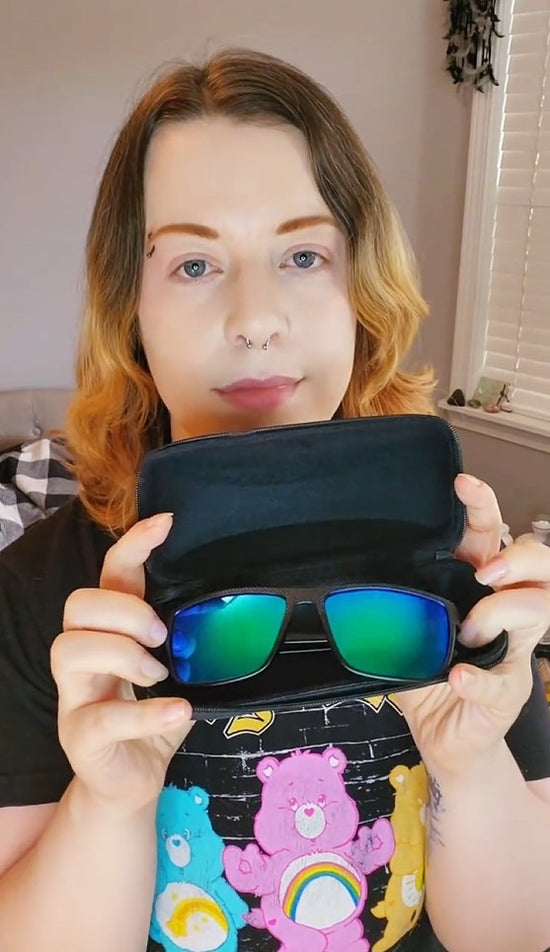 Review by Michael Turner.  San Diego